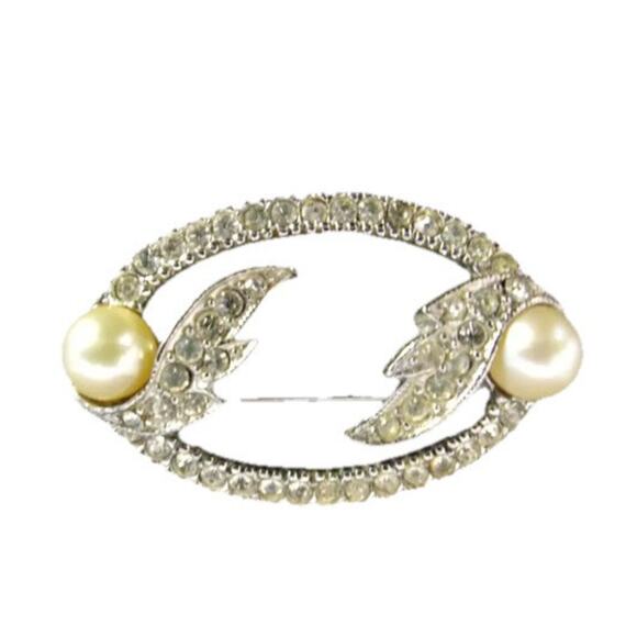 Vintage 1950s Oval‎ Leaf Rhinestone Pin Brooch Cultured Pearls Silver Tone EUC - Picture 1 of 7